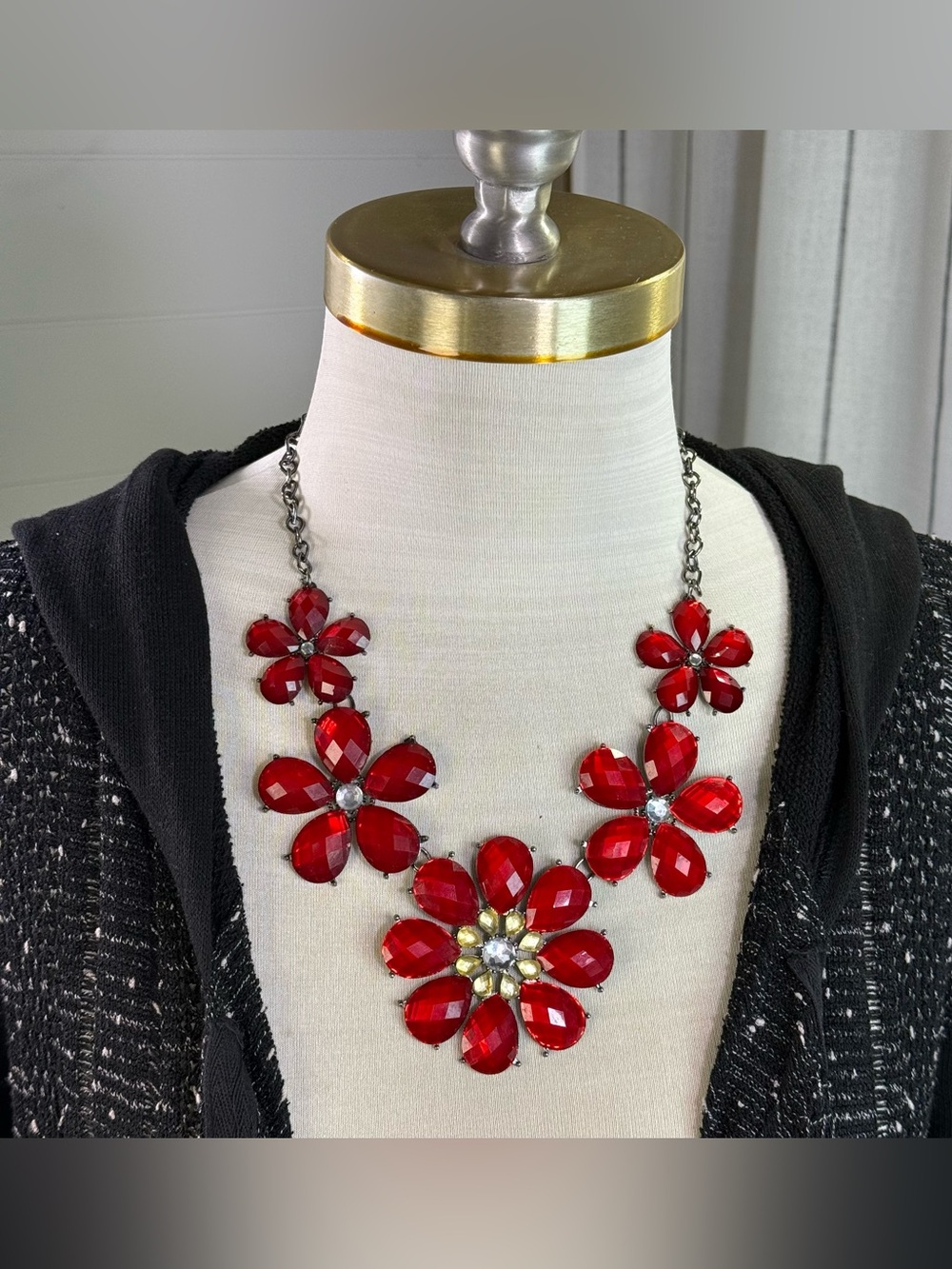 c1946 Brand Lg Bold Red Floral Statement Costume Necklace - Women, Boho, Fun